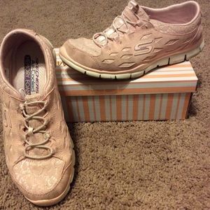 Memory foam sketcher slip one